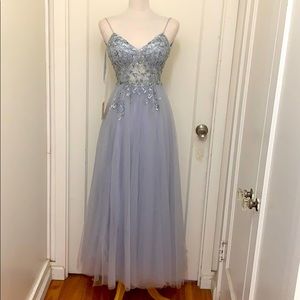 Beautiful Light Grey Prom Gown ♥️